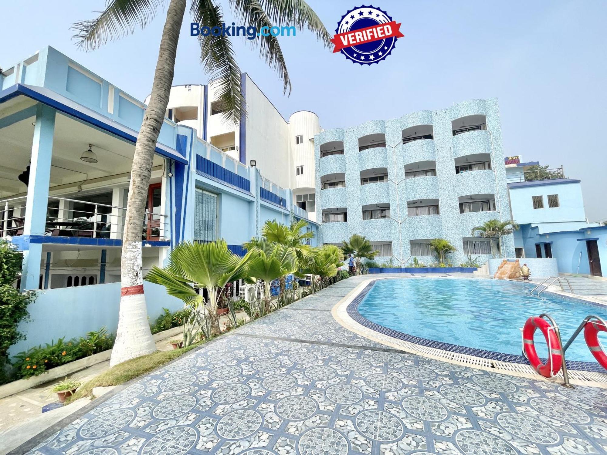 Hotel V-I Near Sea , Puri Private-Park -Gym-Spa Fully-Airconditioned-Hotel Lift-And-Parking-Facilities Breakfast-Included Eksteriør billede