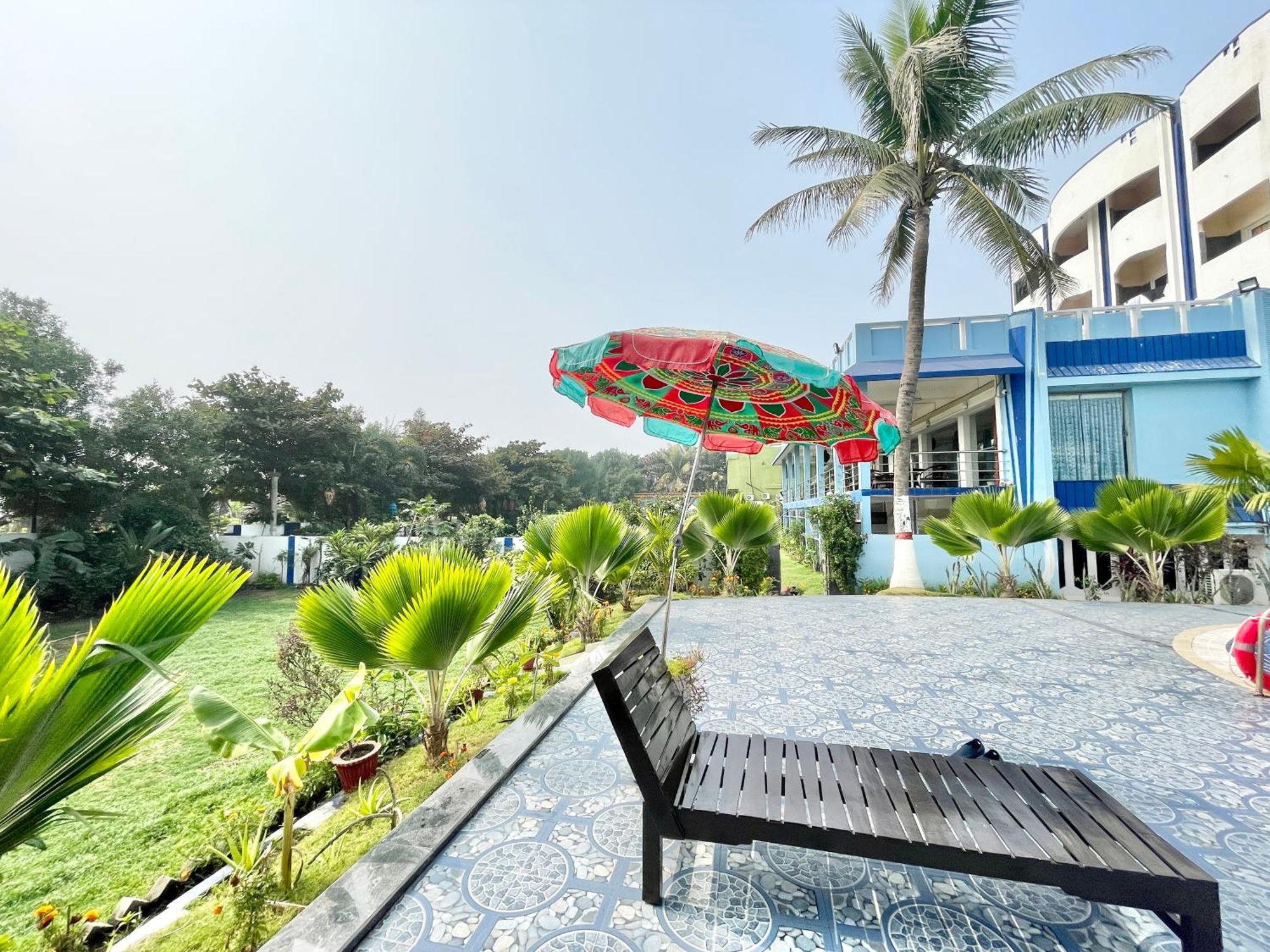 Hotel V-I Near Sea , Puri Private-Park -Gym-Spa Fully-Airconditioned-Hotel Lift-And-Parking-Facilities Breakfast-Included Eksteriør billede