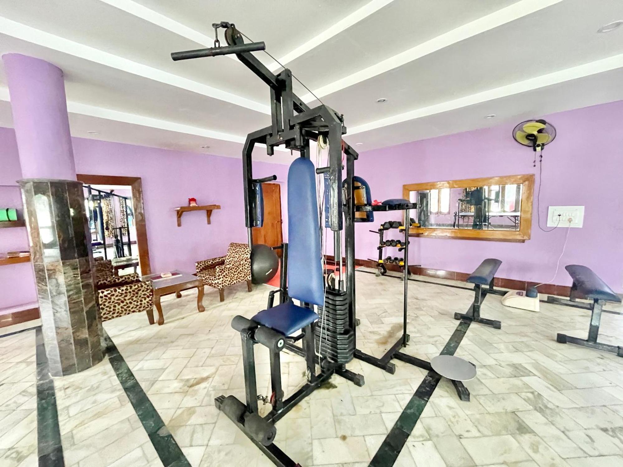 Hotel V-I Near Sea , Puri Private-Park -Gym-Spa Fully-Airconditioned-Hotel Lift-And-Parking-Facilities Breakfast-Included Eksteriør billede