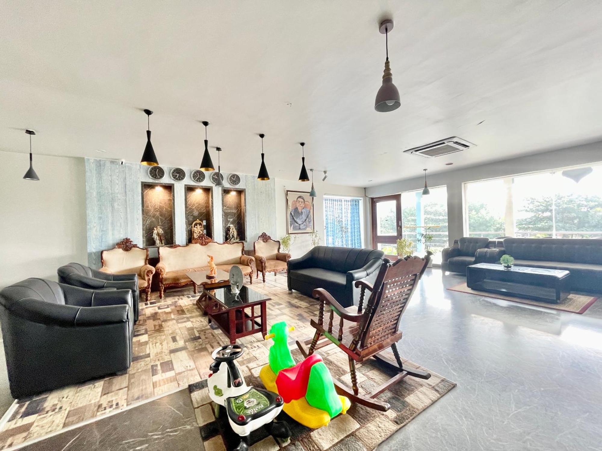 Hotel V-I Near Sea , Puri Private-Park -Gym-Spa Fully-Airconditioned-Hotel Lift-And-Parking-Facilities Breakfast-Included Eksteriør billede